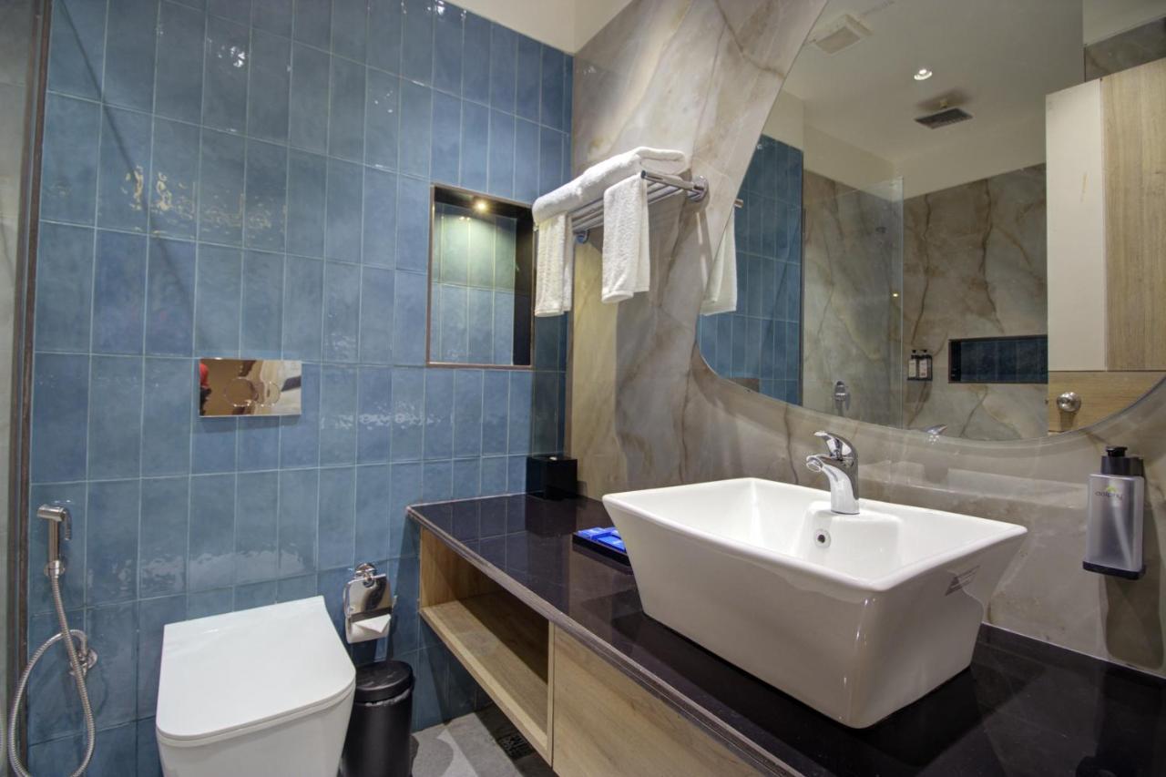 Cygnett Collection K K Hotel Faizābād المظهر الخارجي الصورة