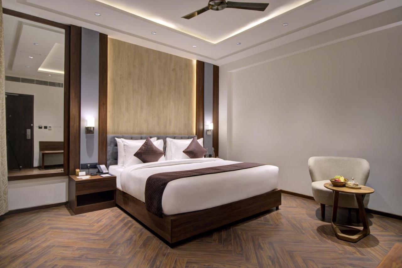 Cygnett Collection K K Hotel Faizābād المظهر الخارجي الصورة
